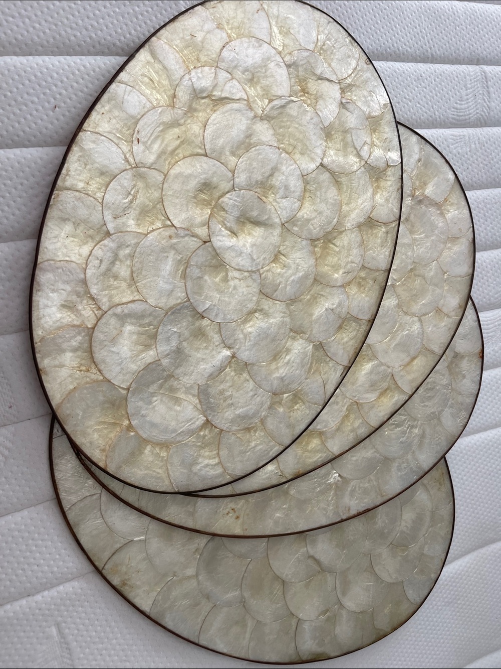 Vintage Iridescent White Capiz Shell Lap TV Tray - Elegant Layered Plaque